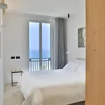 Abelia Sea