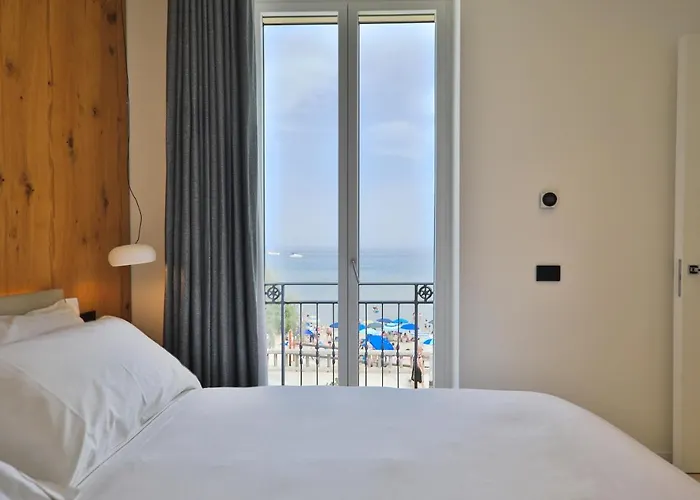 Abelia Sea 4* צ'פאלו